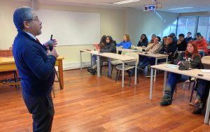 Director del INH ante las y los estudiantes.