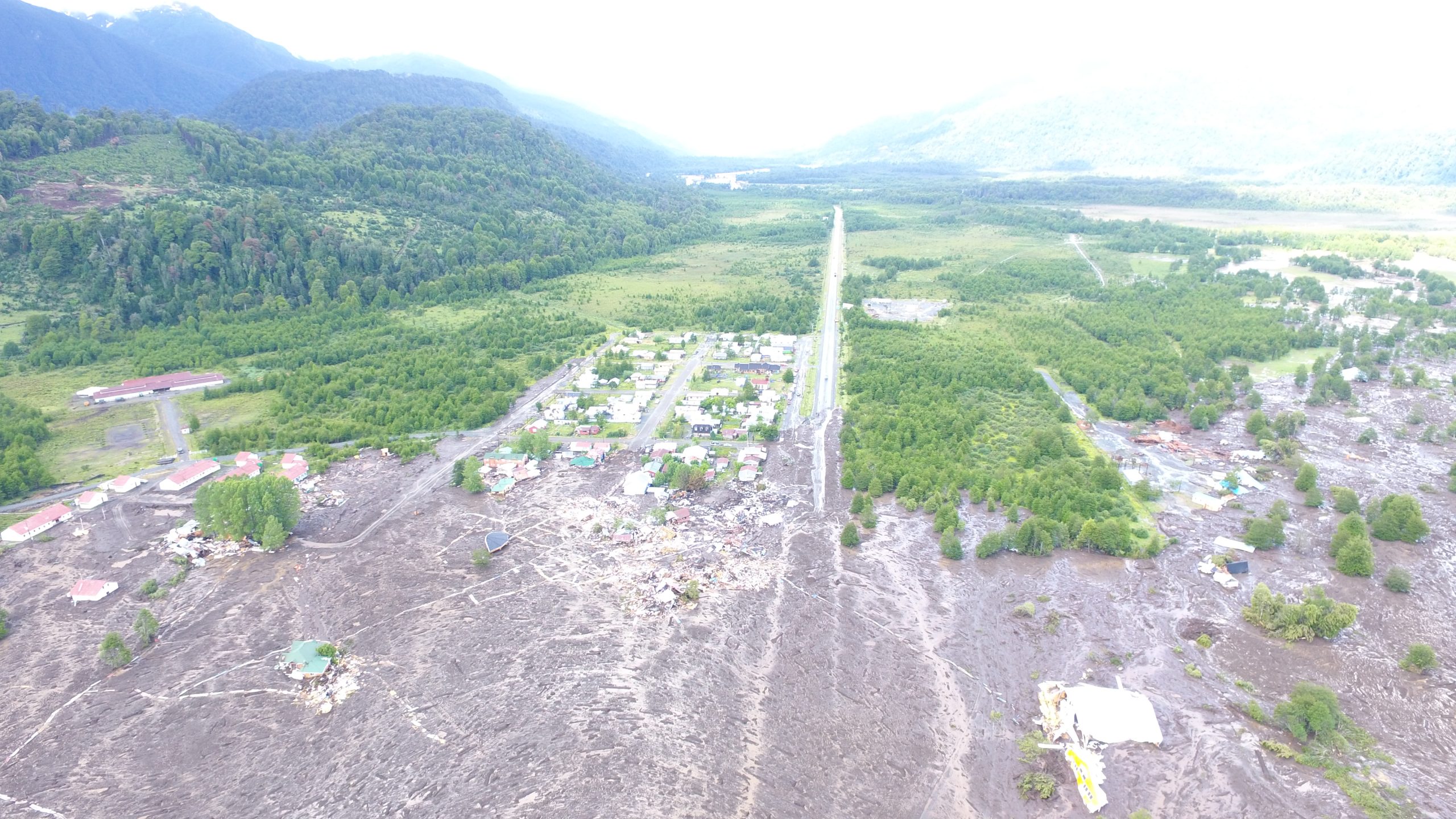 Fotos del drone después de la inundación. Villa Santa Lucia, comuna de Chaitén.